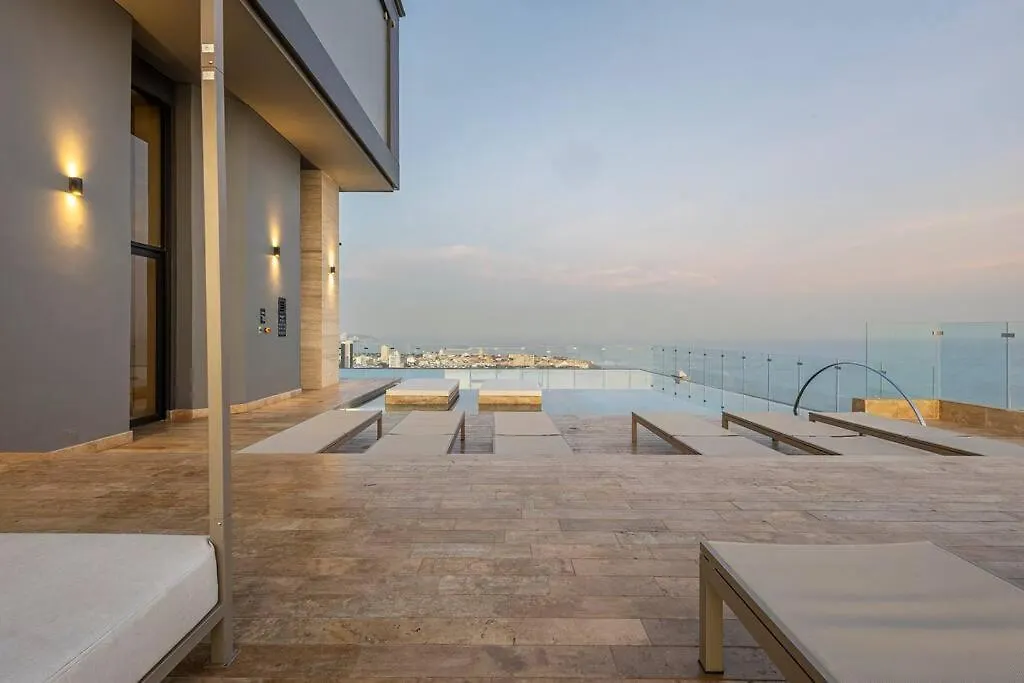 Apartment New Vibrant & Memorable Condo In Cartagena, Col