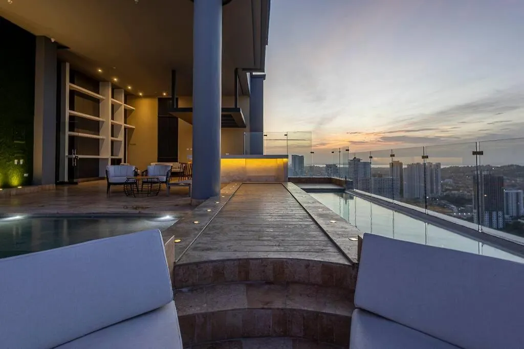 New Vibrant & Memorable Condo In Cartagena, Col Appartement